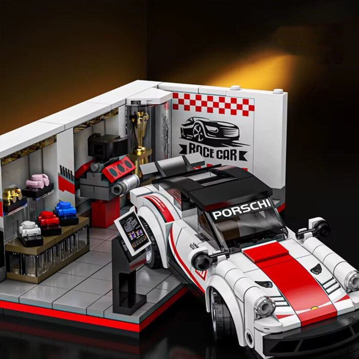 პატარა მანქანა პოდიუმით - თეთრი